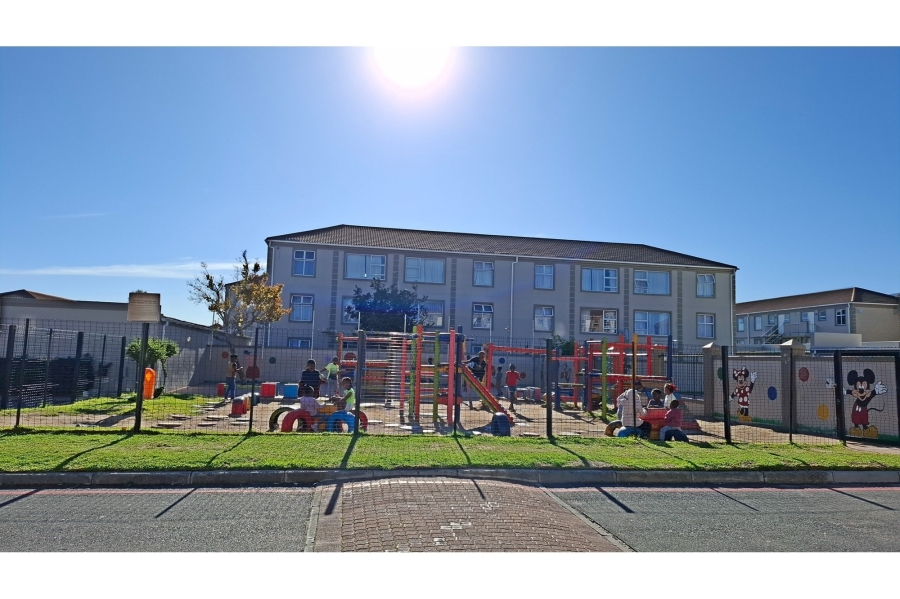 2 Bedroom Property for Sale in Guldenland Western Cape